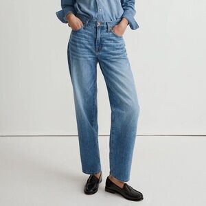 The Petite Slouchy Boyjean in Rosewell Wash
